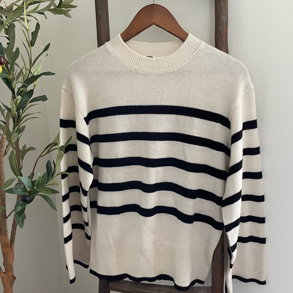 H&M Striped Black and White Sweater